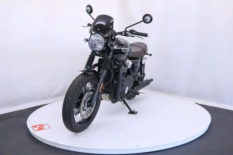 Triumph Bonneville T120 Black