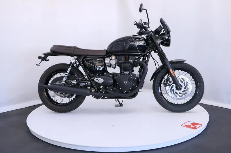 Triumph Bonneville T120 Black