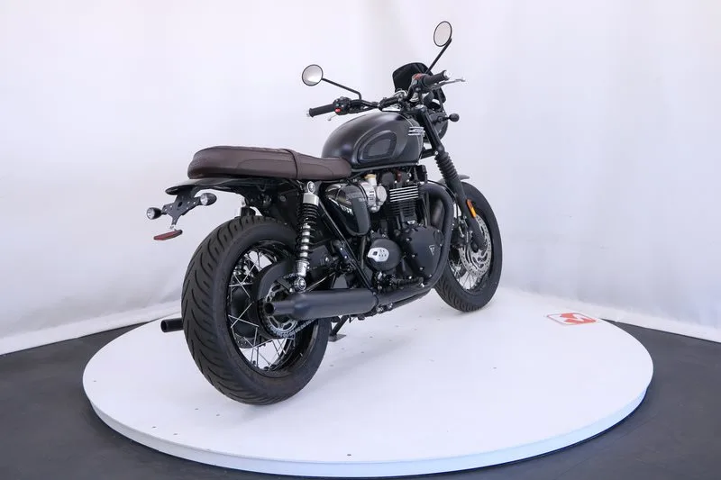 Triumph Bonneville T120 Black