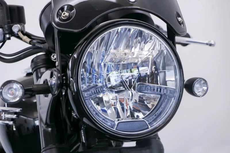 Triumph Bonneville T120 Black