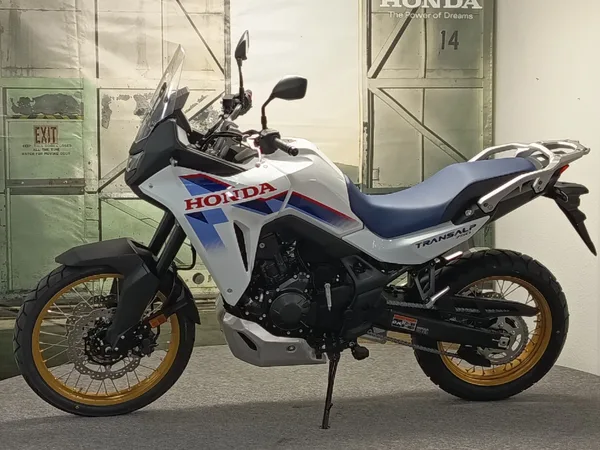 Honda XL750 Transalp E-Clutch Tricolor