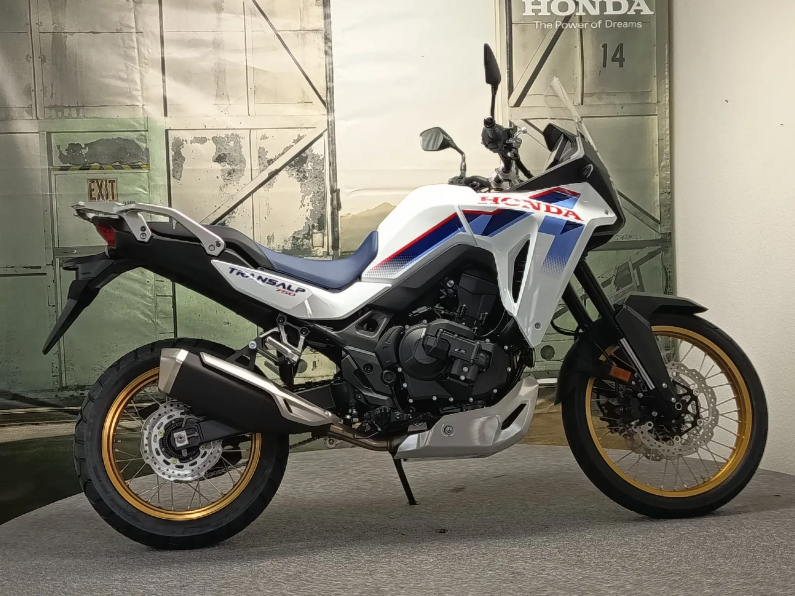 Honda XL750 Transalp E-Clutch Tricolor