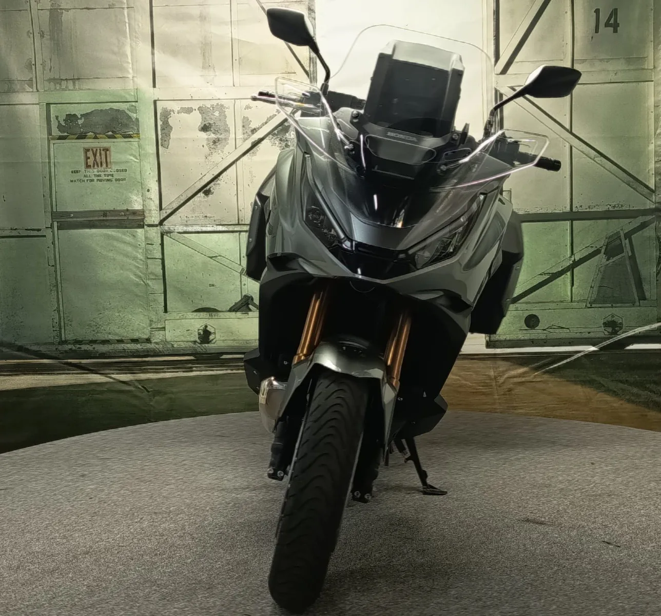 Honda NT1100 DCT Electronic Suspension