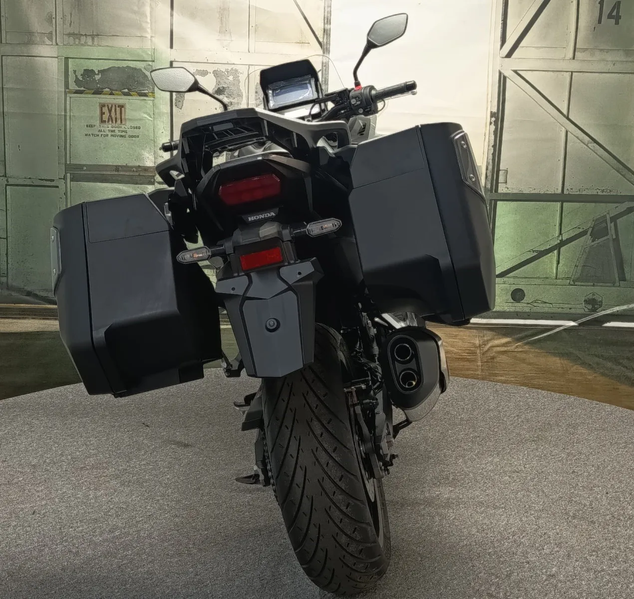 Honda NT1100 DCT Electronic Suspension
