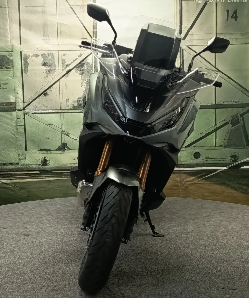 Honda NT1100 DCT Electronic Suspension
