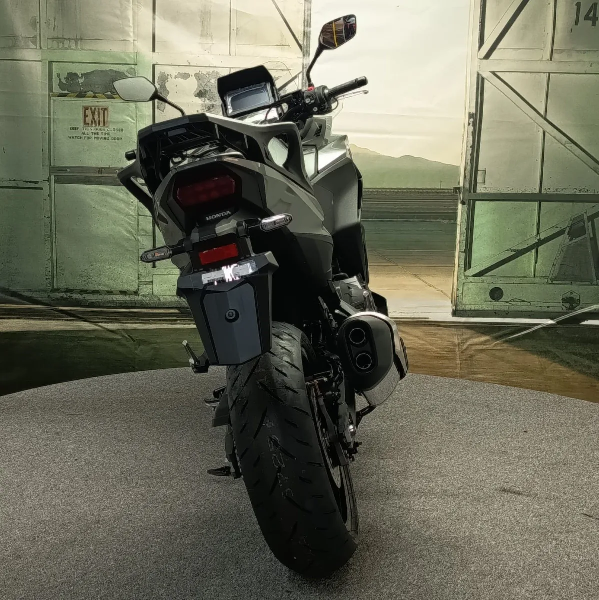 Honda NT1100 DCT Electronic Suspension