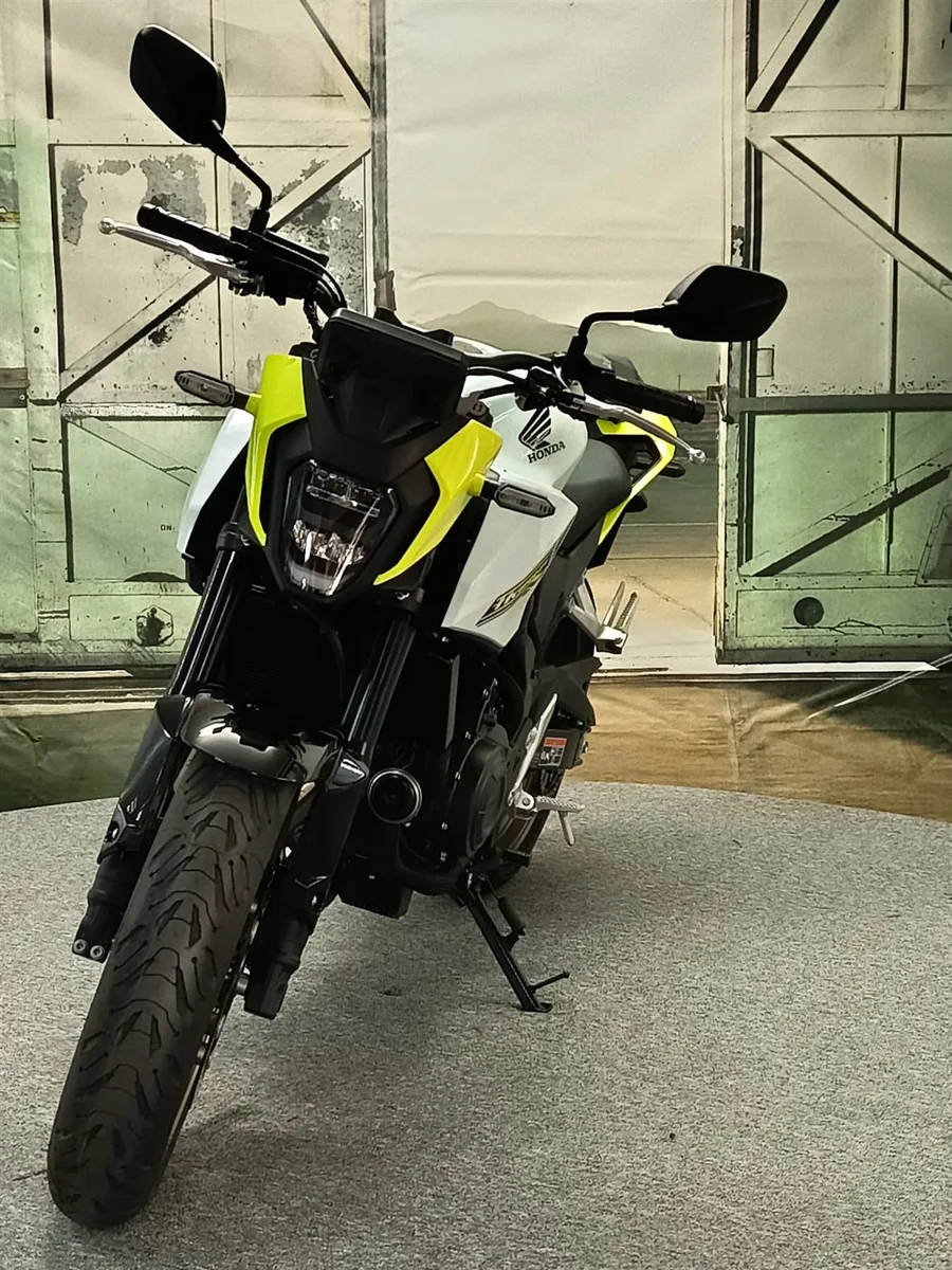 Honda CB500 Hornet E-Clutch