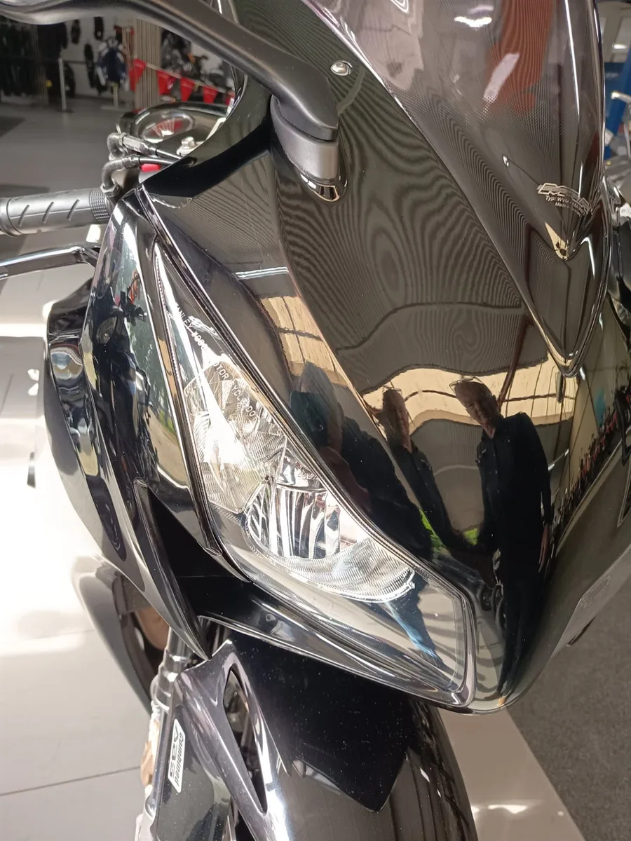 Honda CBR1000RR Fireblade tiefer gelegt