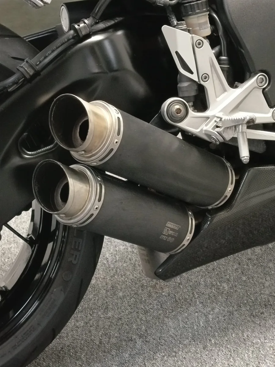 Honda CBR1000RR Fireblade tiefer gelegt