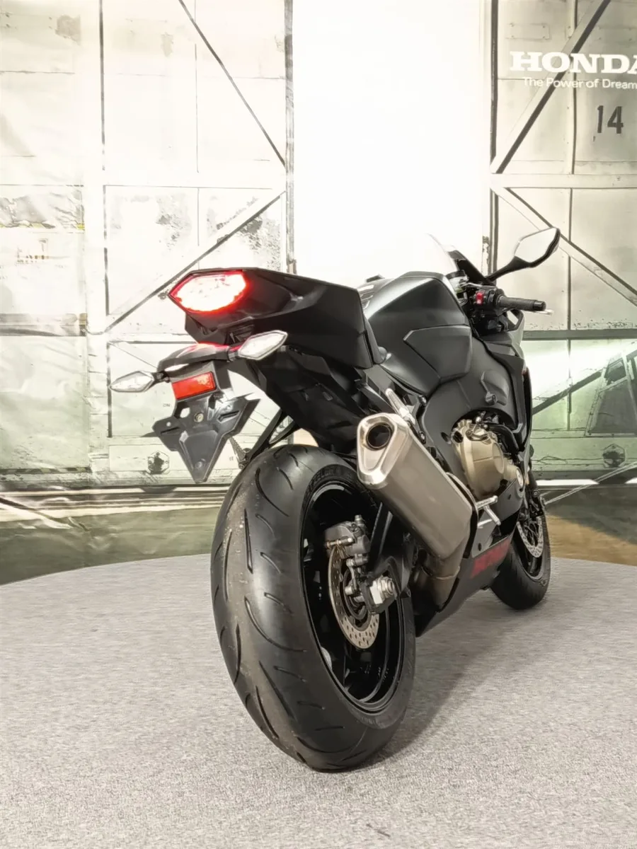 Honda CBR1000RR Fireblade
