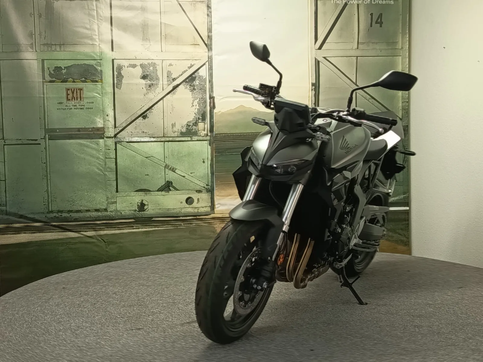 Honda CB1000 Hornet in grau und weiß verfügbar