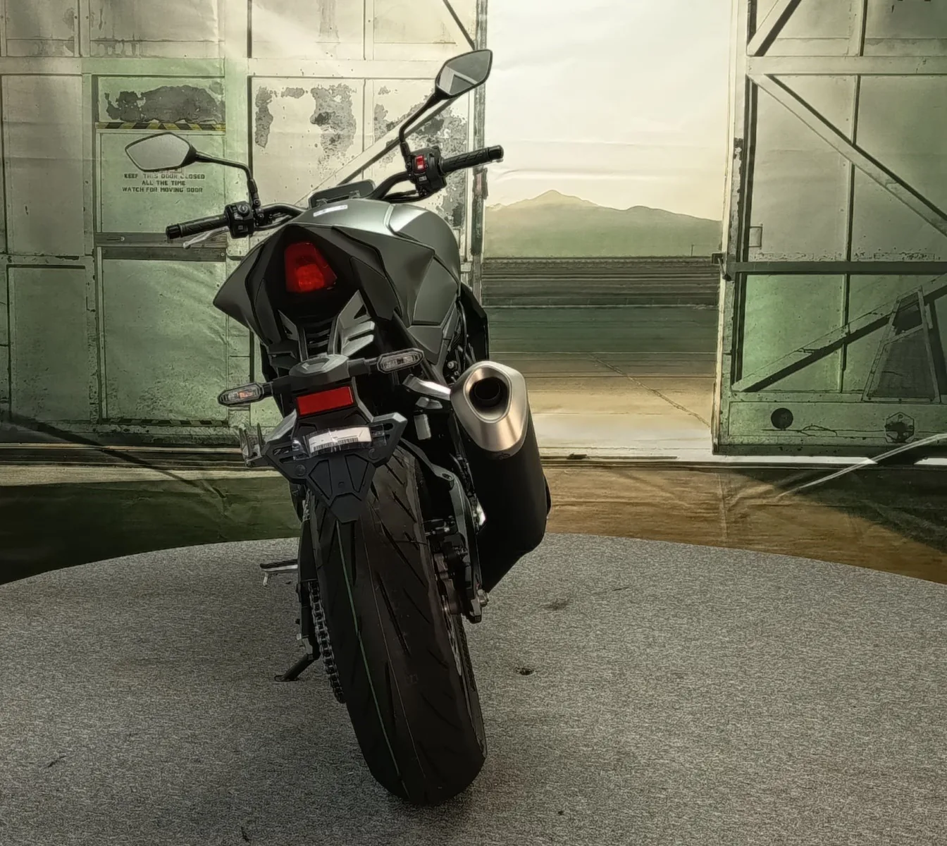 Honda CB1000 Hornet in grau und weiß verfügbar