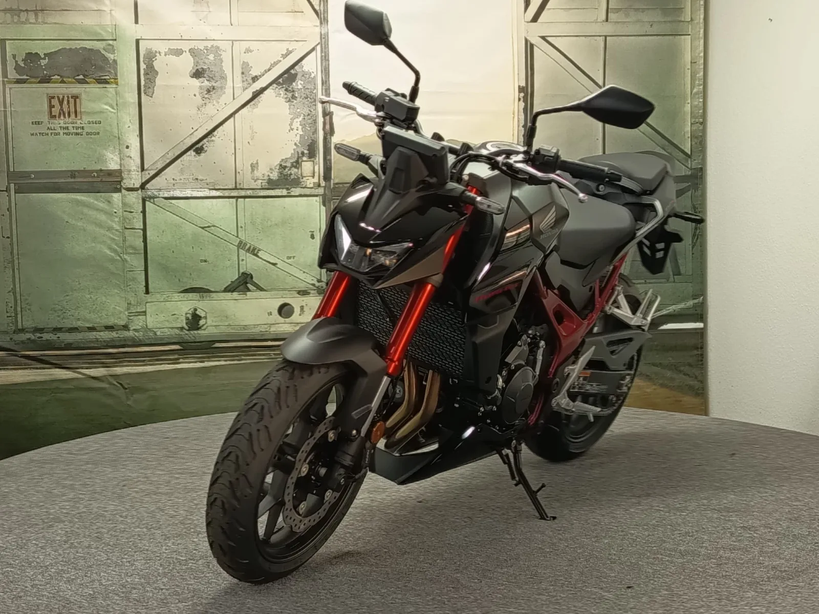 Honda CB750 Hornet E-Clutch