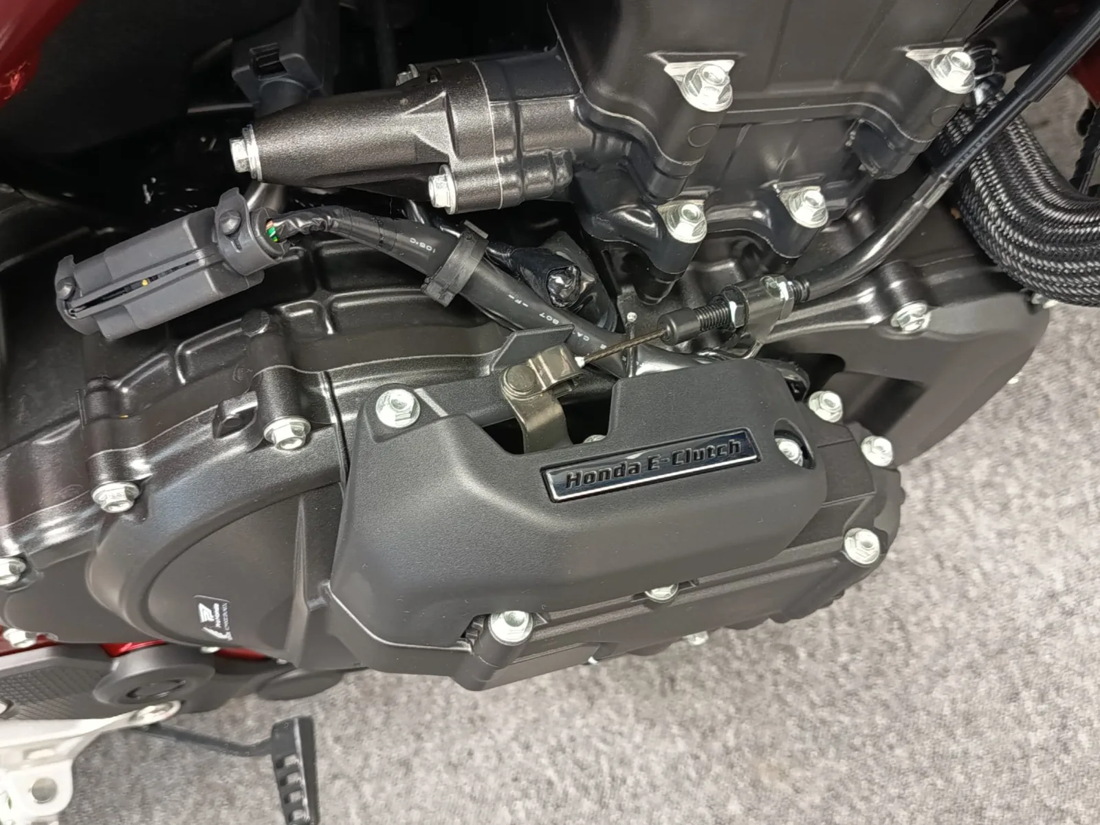 Honda CB750 Hornet E-Clutch
