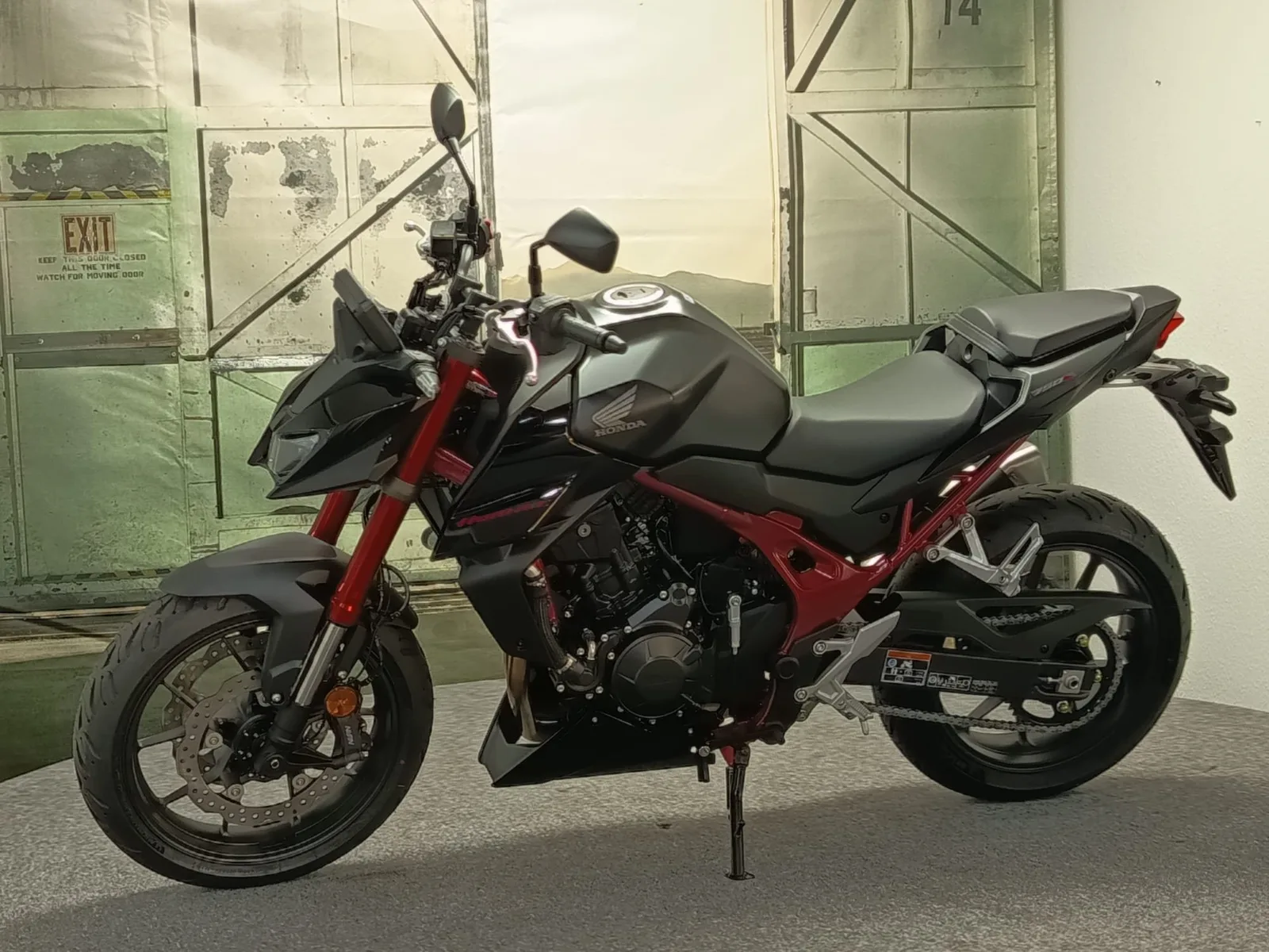 Honda CB750 Hornet E-Clutch