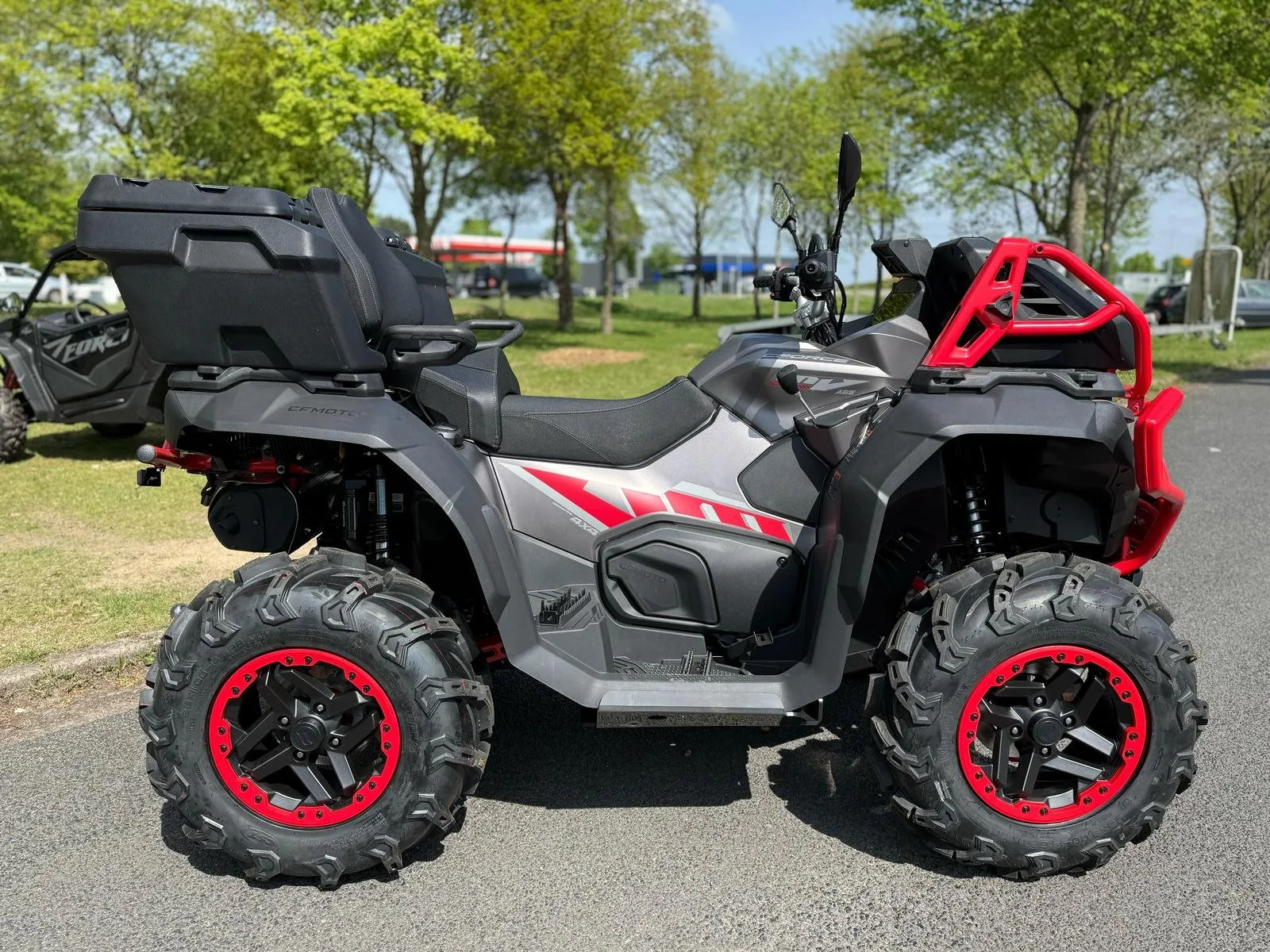 CFMOTO CFORCE 1000 MUD Version