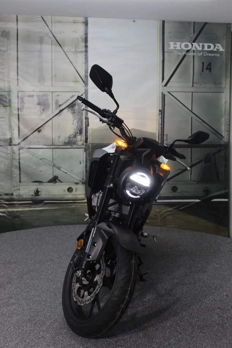 Honda CB125R Führerscheinzuschuß verlängert bis Juli