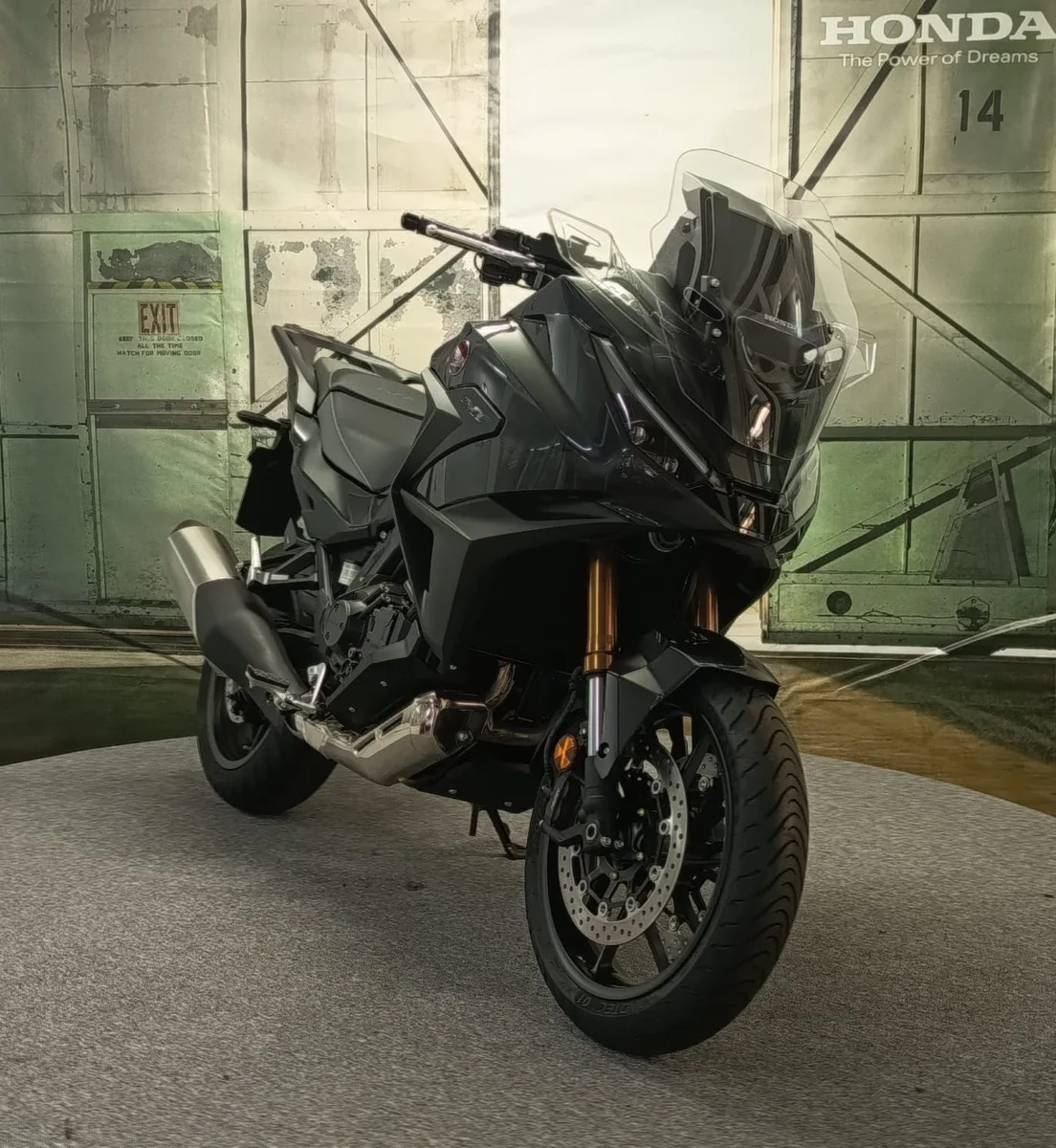 Honda NT1100 DCT Electronic Suspension