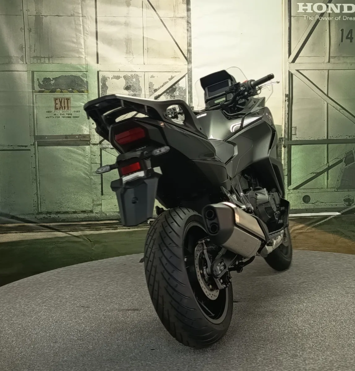 Honda NT1100 DCT Electronic Suspension