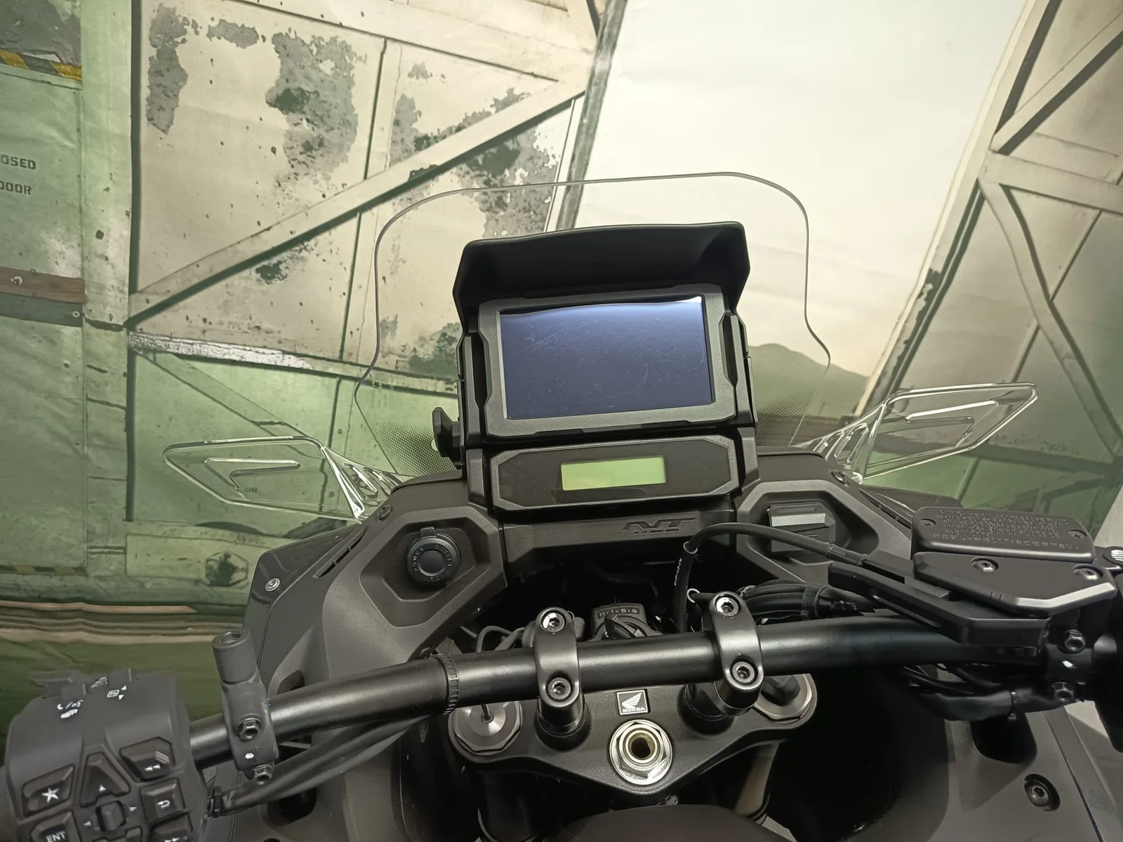 Honda NT1100 DCT Electronic Suspension