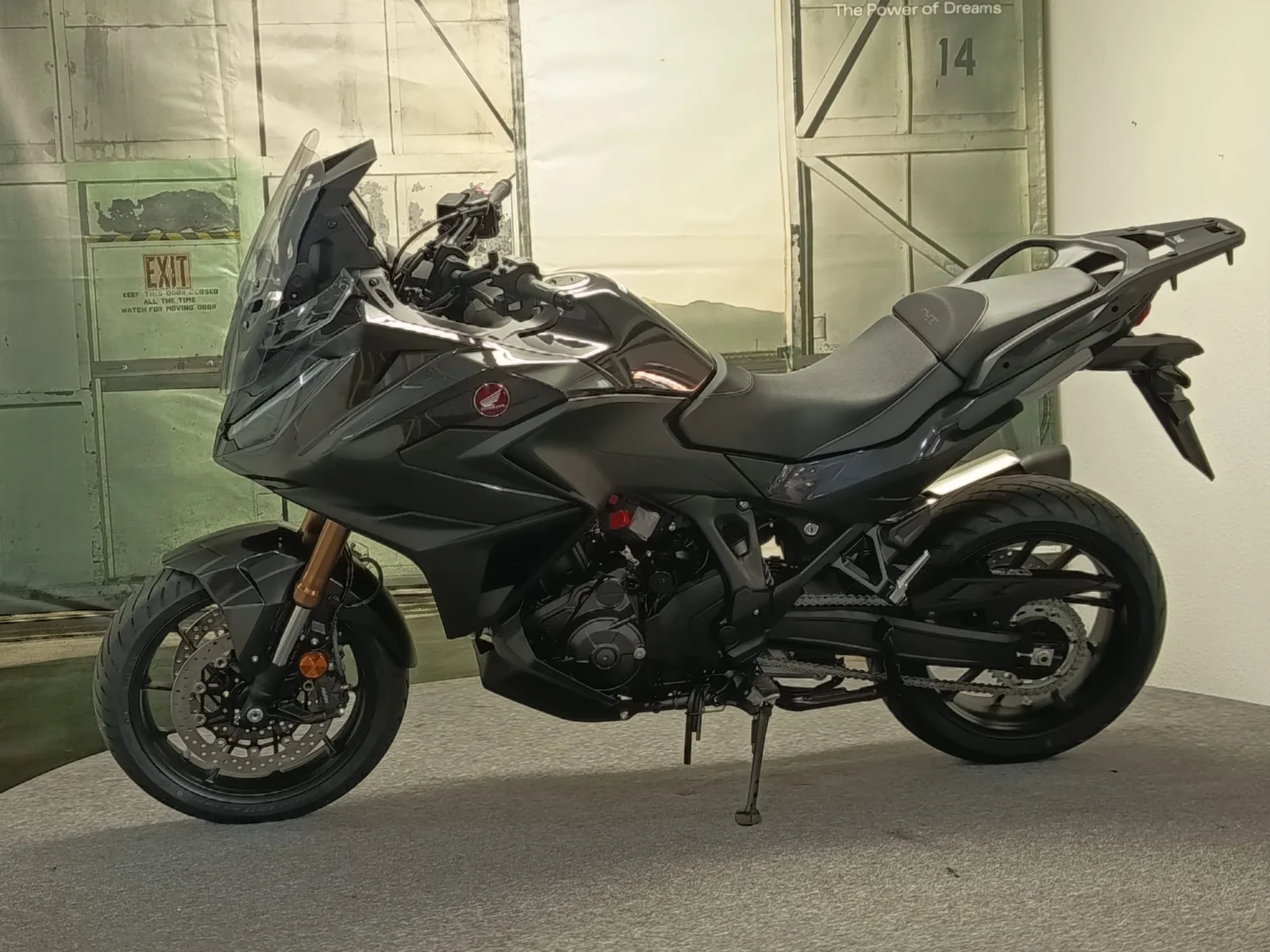 Honda NT1100 DCT Electronic Suspension