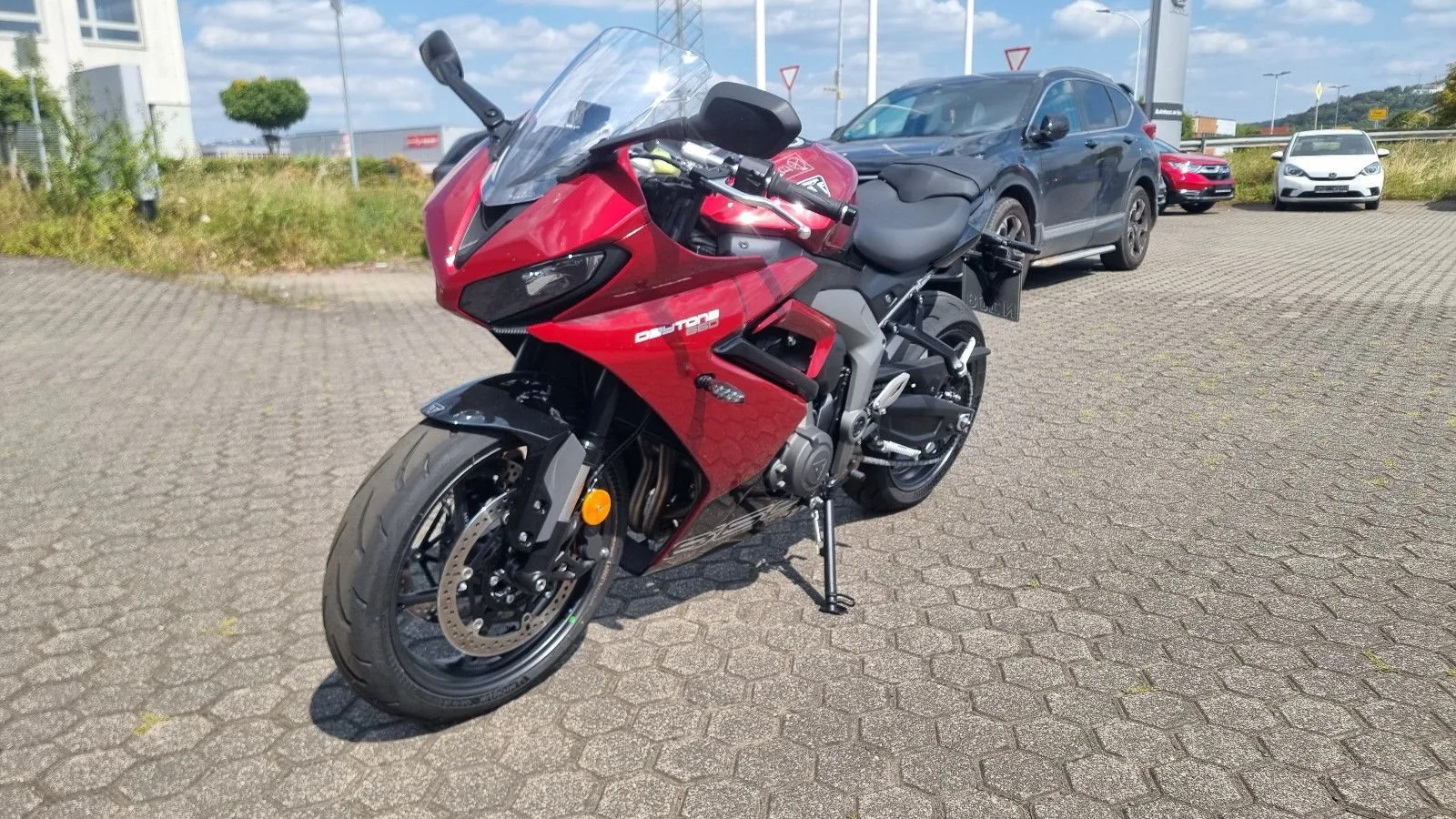 Triumph Daytona 660