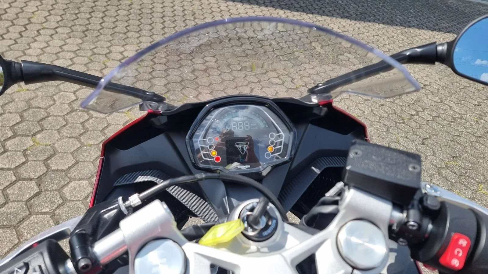Triumph Daytona 660