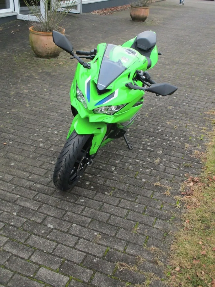 Kawasaki Ninja ZX-4RR