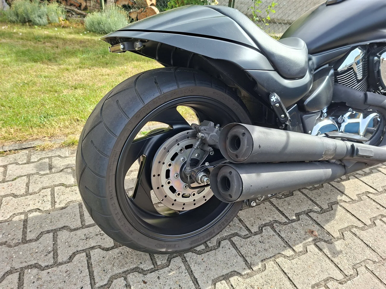 Suzuki VZR 1800