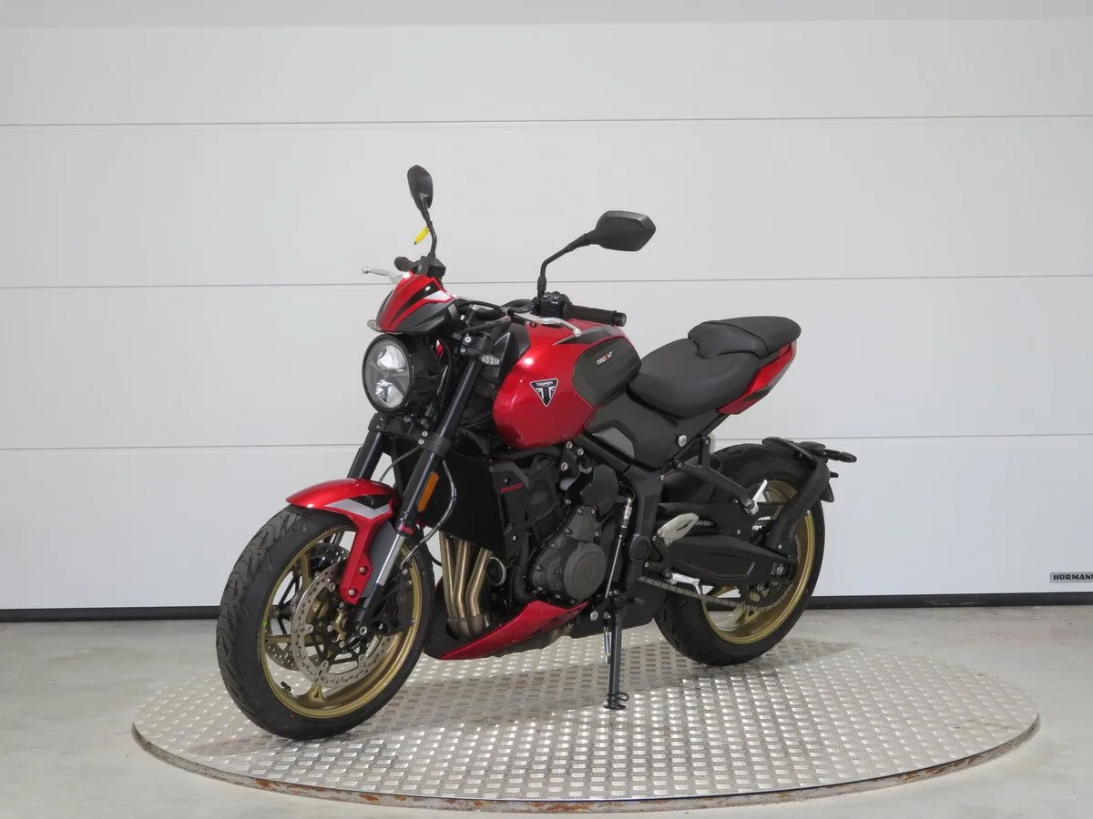 Triumph Trident 800