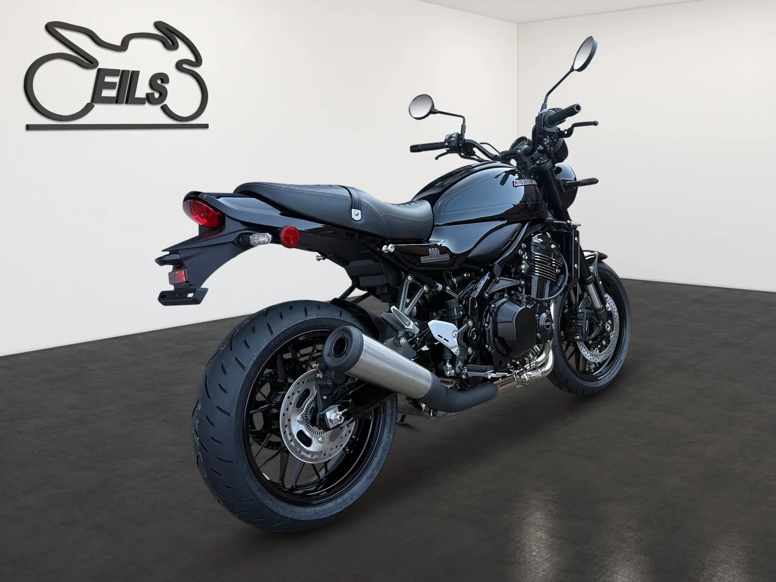 Kawasaki Z900 RS Black Ball Edition