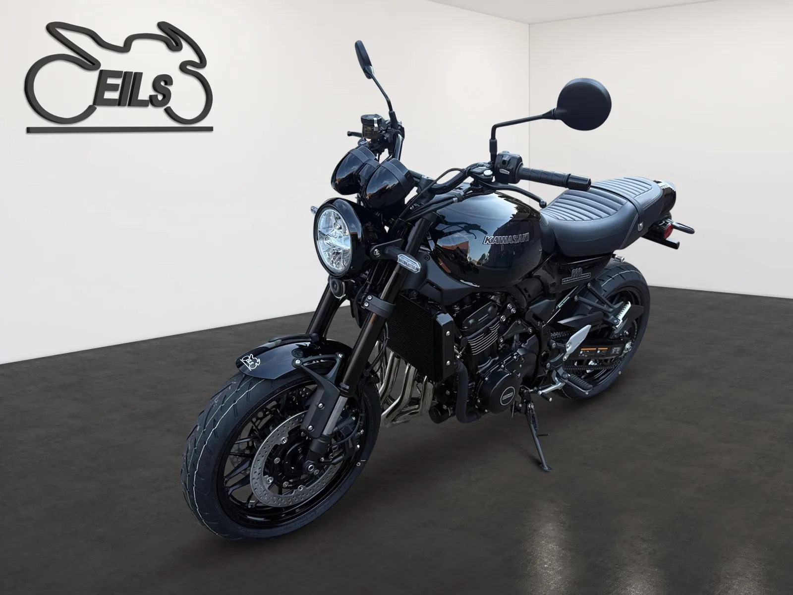 Kawasaki Z900 RS Black Ball Edition