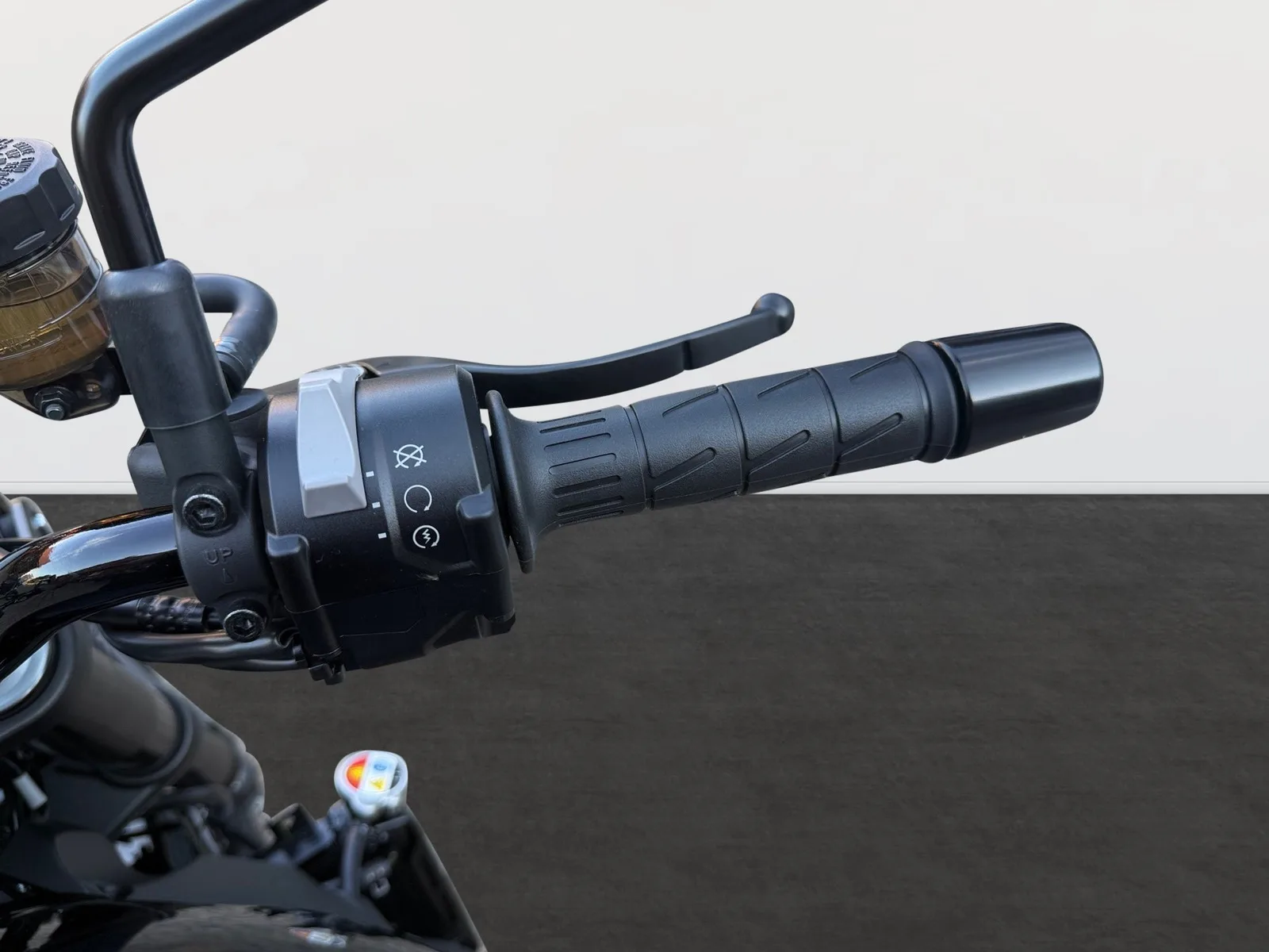 Kawasaki Z900 RS Black Ball Edition