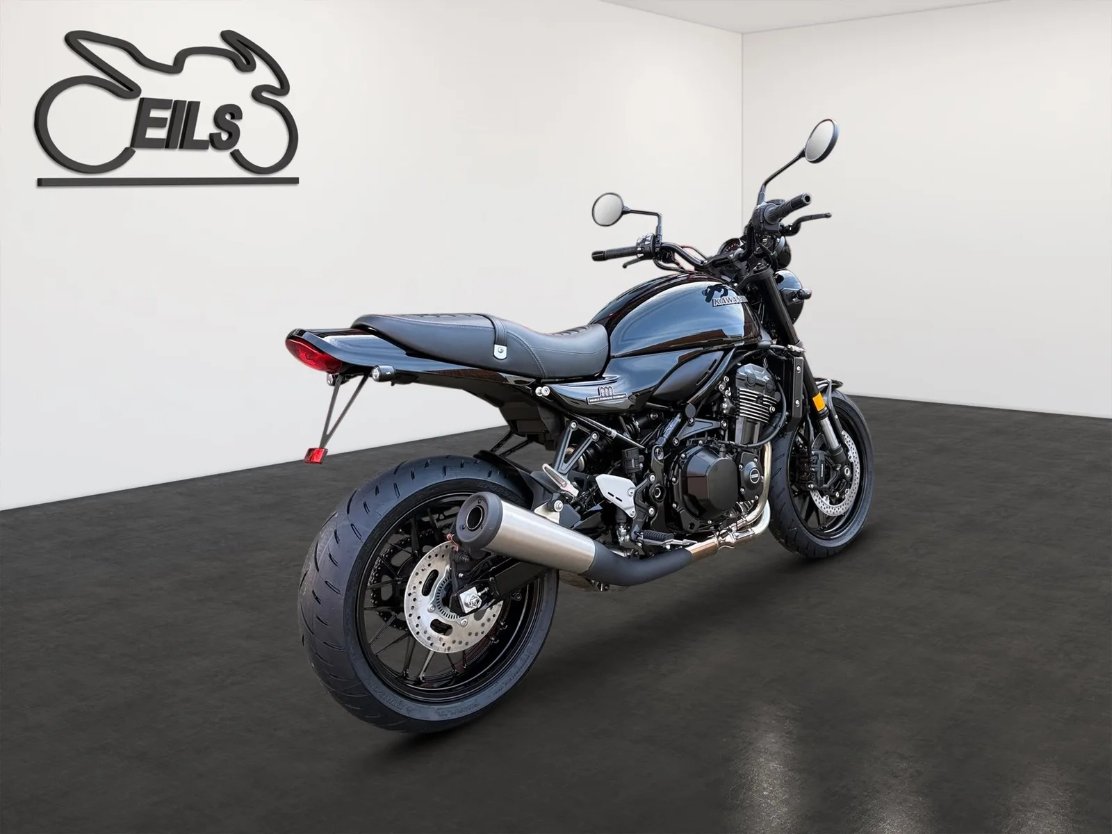 Kawasaki Z900 RS Black Ball Edition