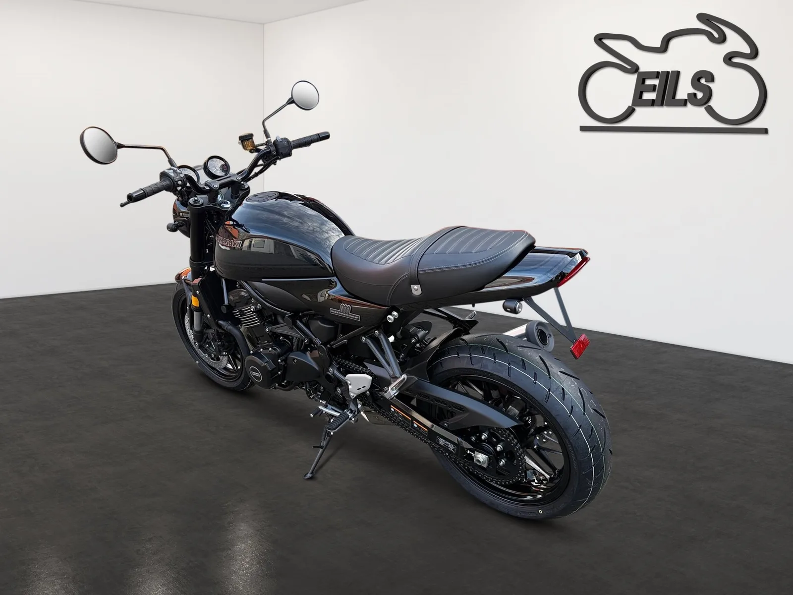 Kawasaki Z900 RS Black Ball Edition