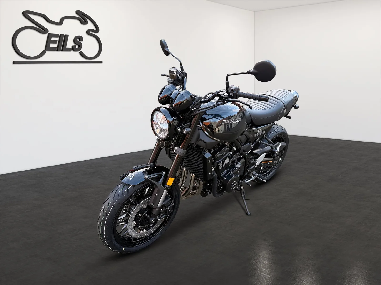 Kawasaki Z900 RS Black Ball Edition