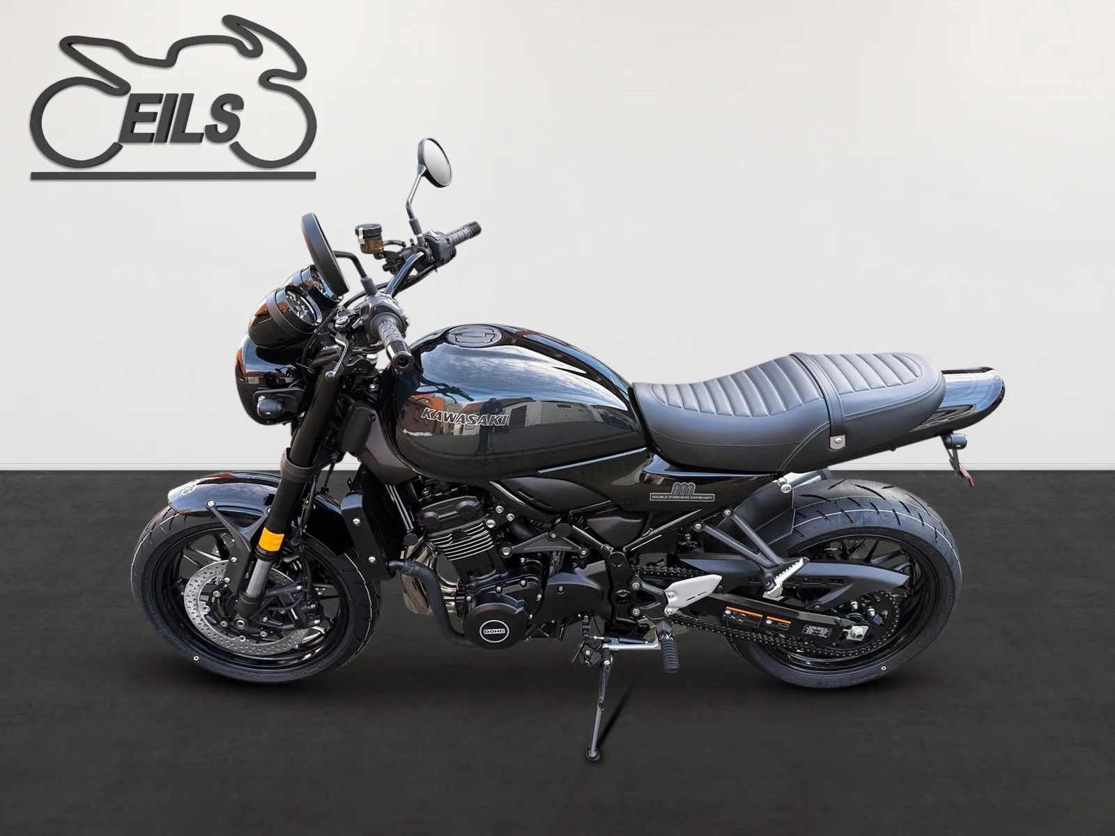 Kawasaki Z900 RS Black Ball Edition