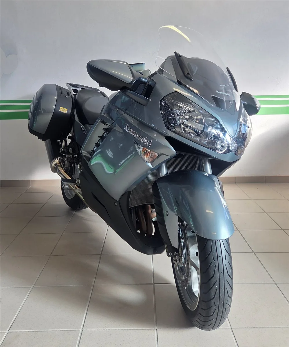 Kawasaki GTR 1400 vom Kawasaki-Vertragspartner Augsburg