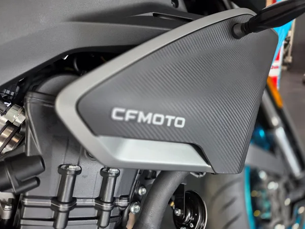 CFMOTO 800NK Advanced