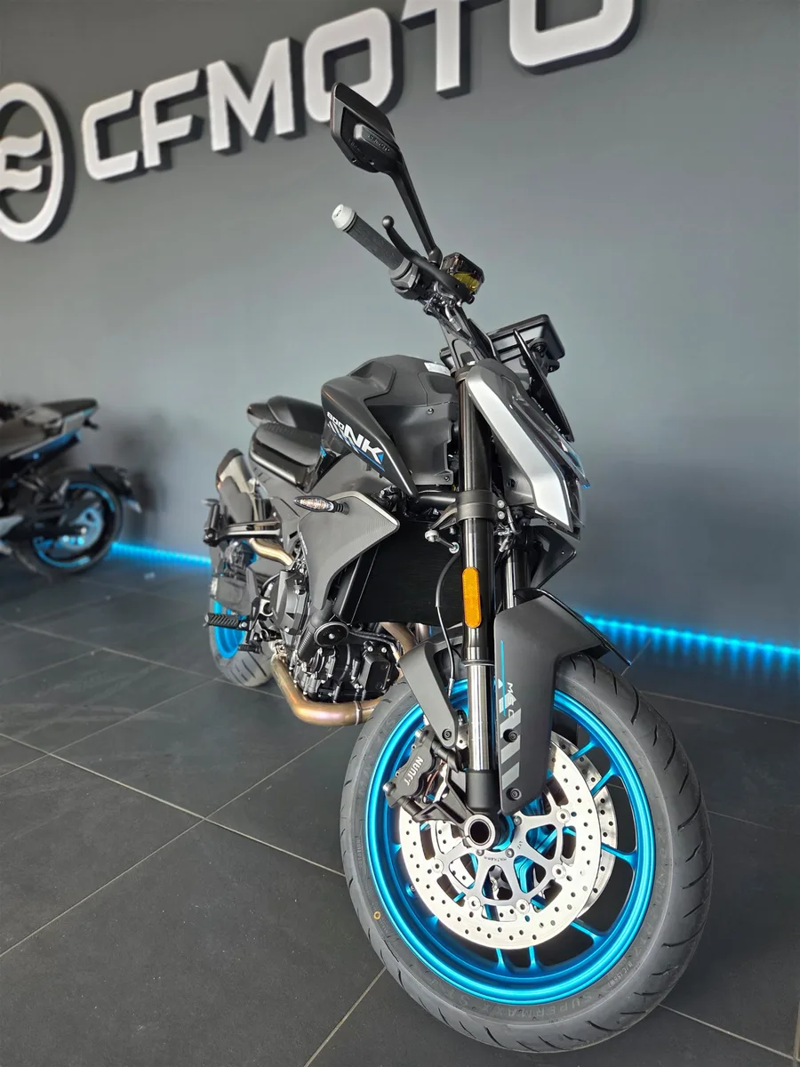 CFMOTO 800NK Advanced