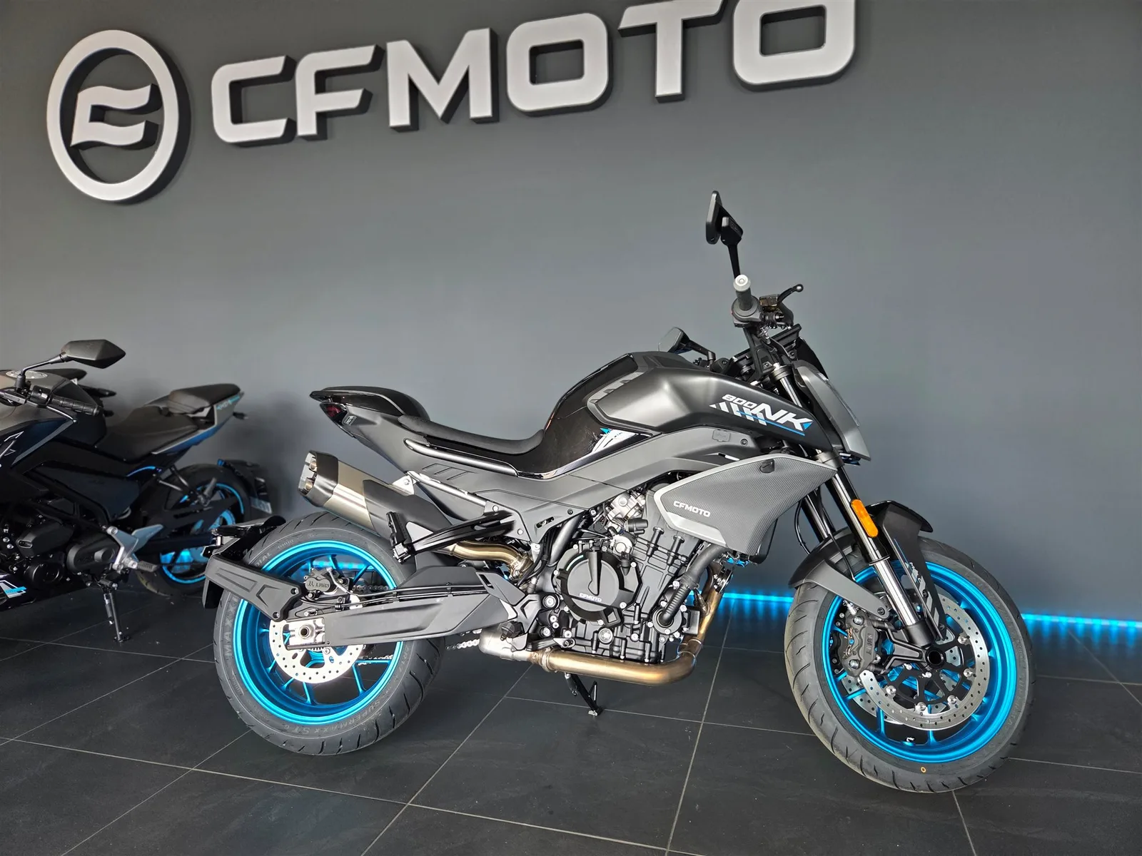 CFMOTO 800NK Advanced