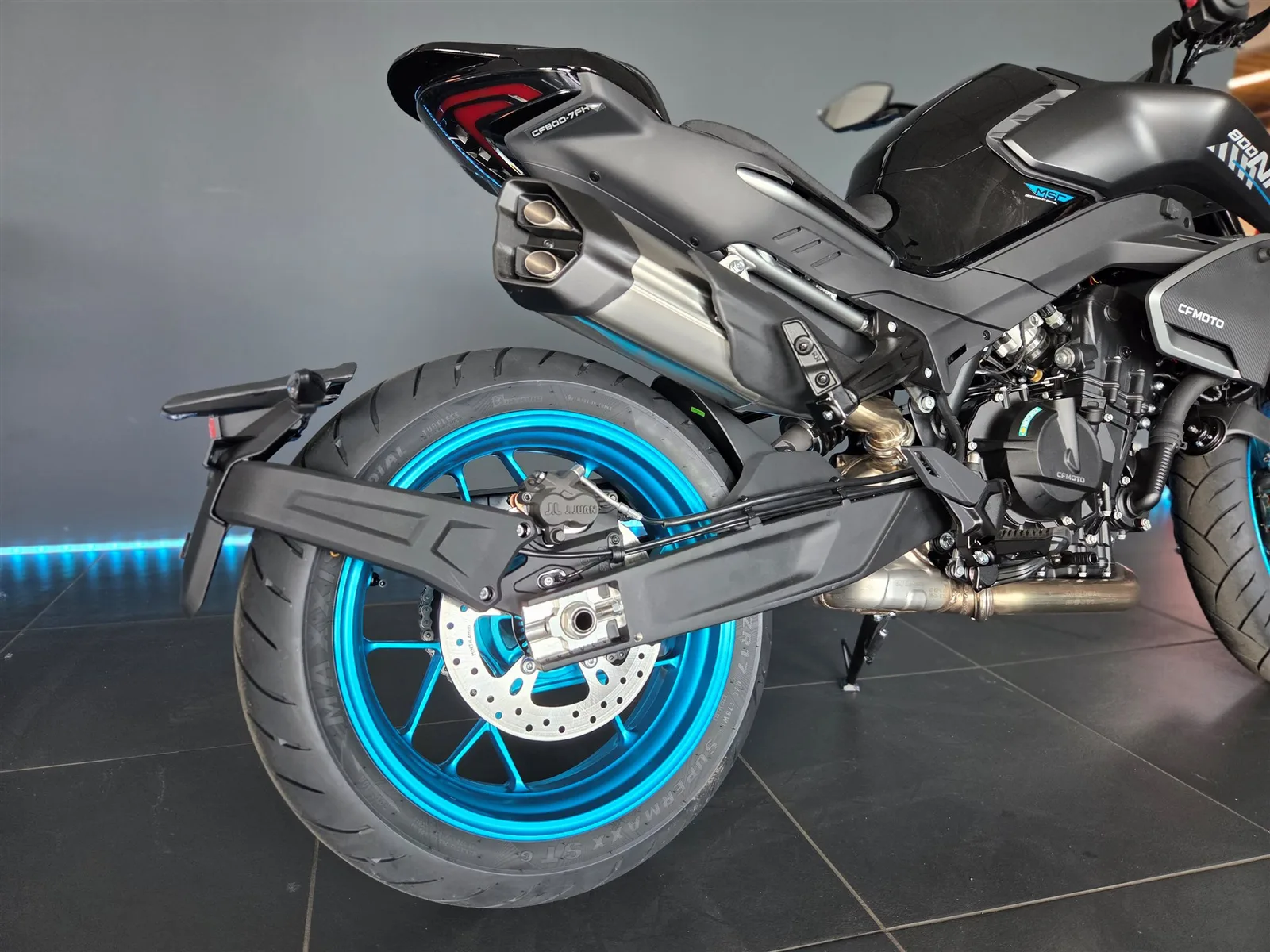 CFMOTO 800NK Advanced