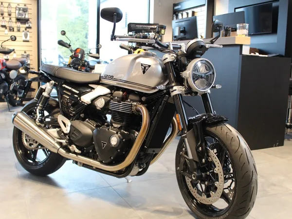 Triumph Speed Twin 1200