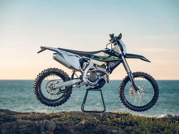 Triumph TF 250-E