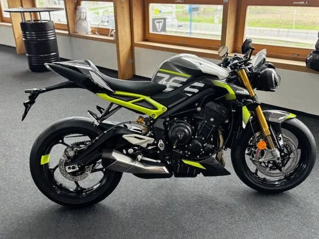 Triumph Street Triple 765 Moto2 Edition