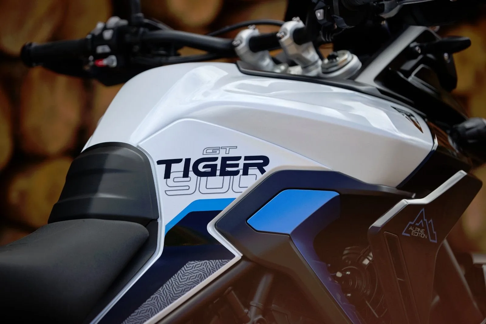 Triumph Tiger 900 Alpine Edition