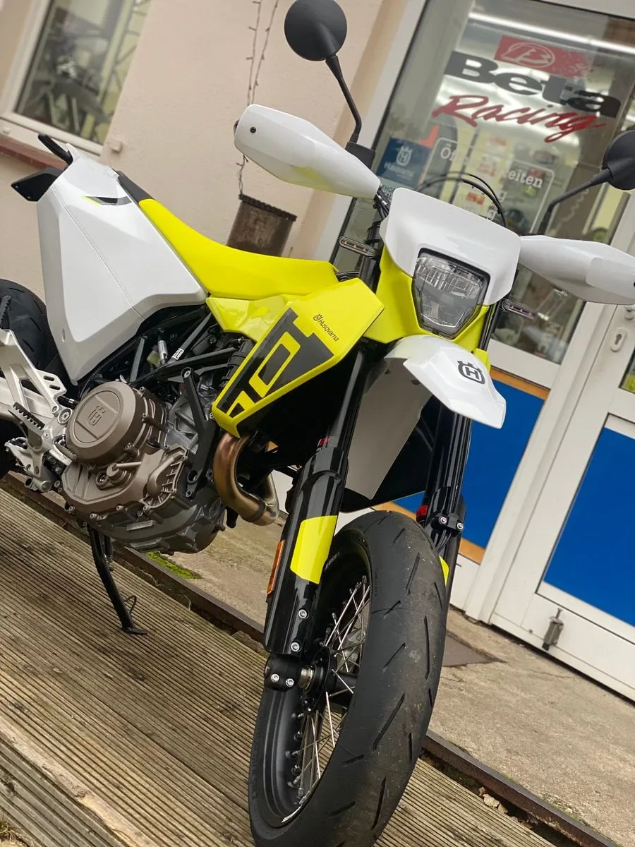 Husqvarna 701 Supermoto