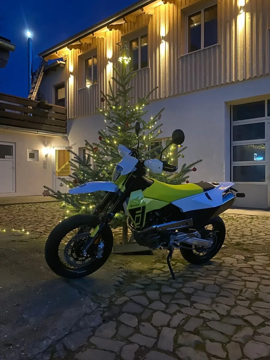 Husqvarna 701 Supermoto
