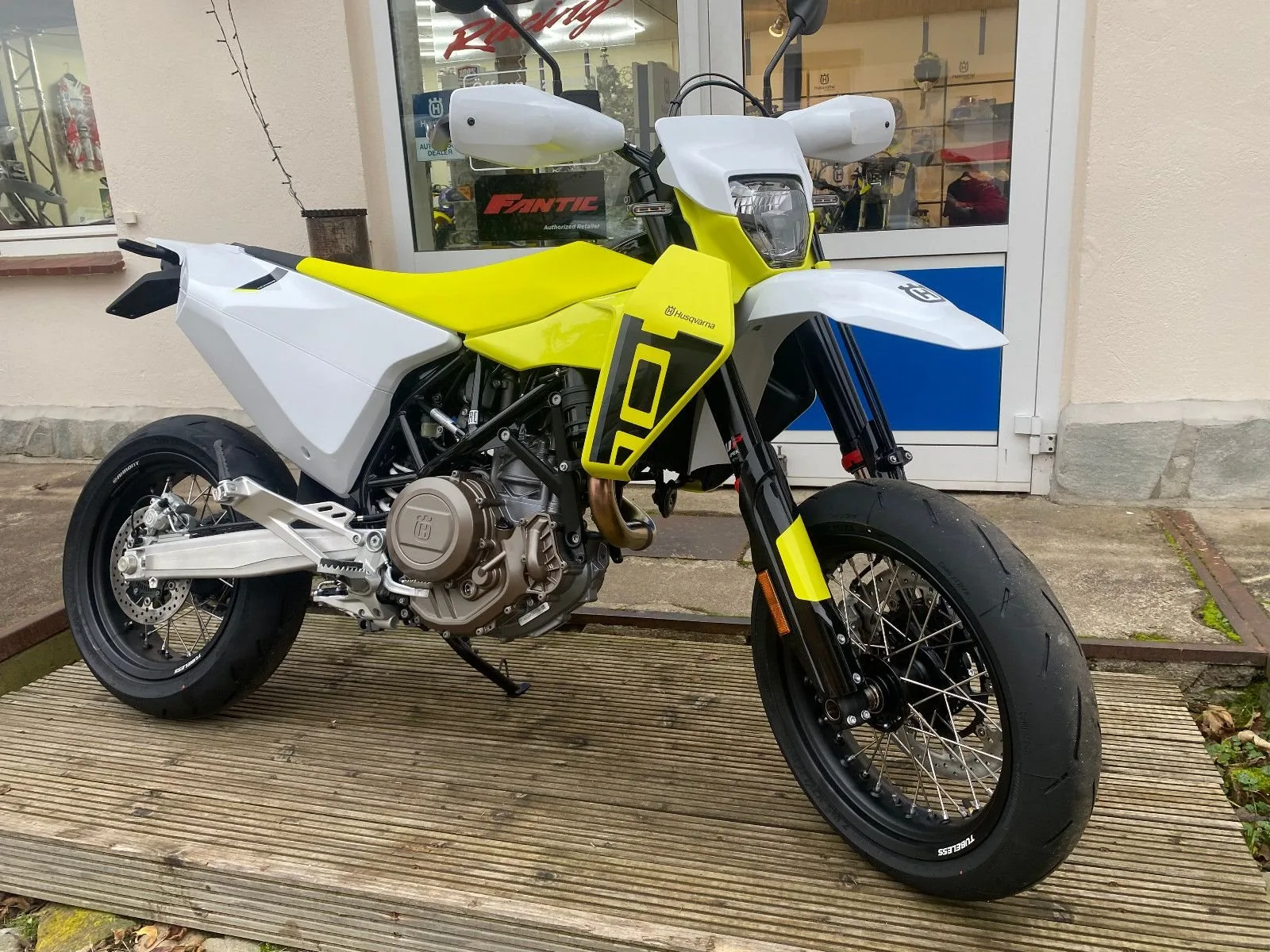 Husqvarna 701 Supermoto