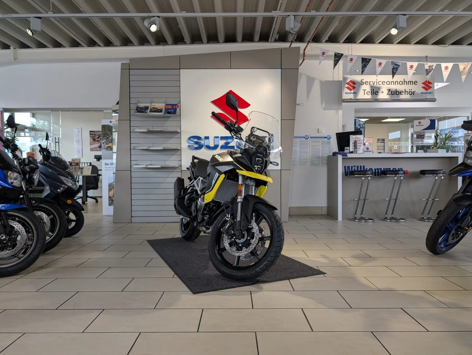 Suzuki V-Strom 800 AM5